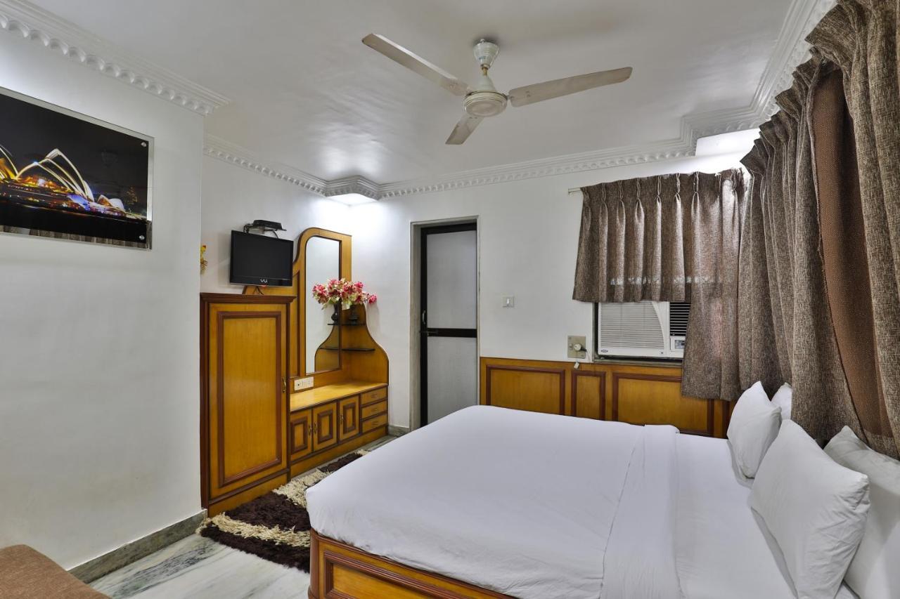 Hotel Midtown Surat Ngoại thất bức ảnh