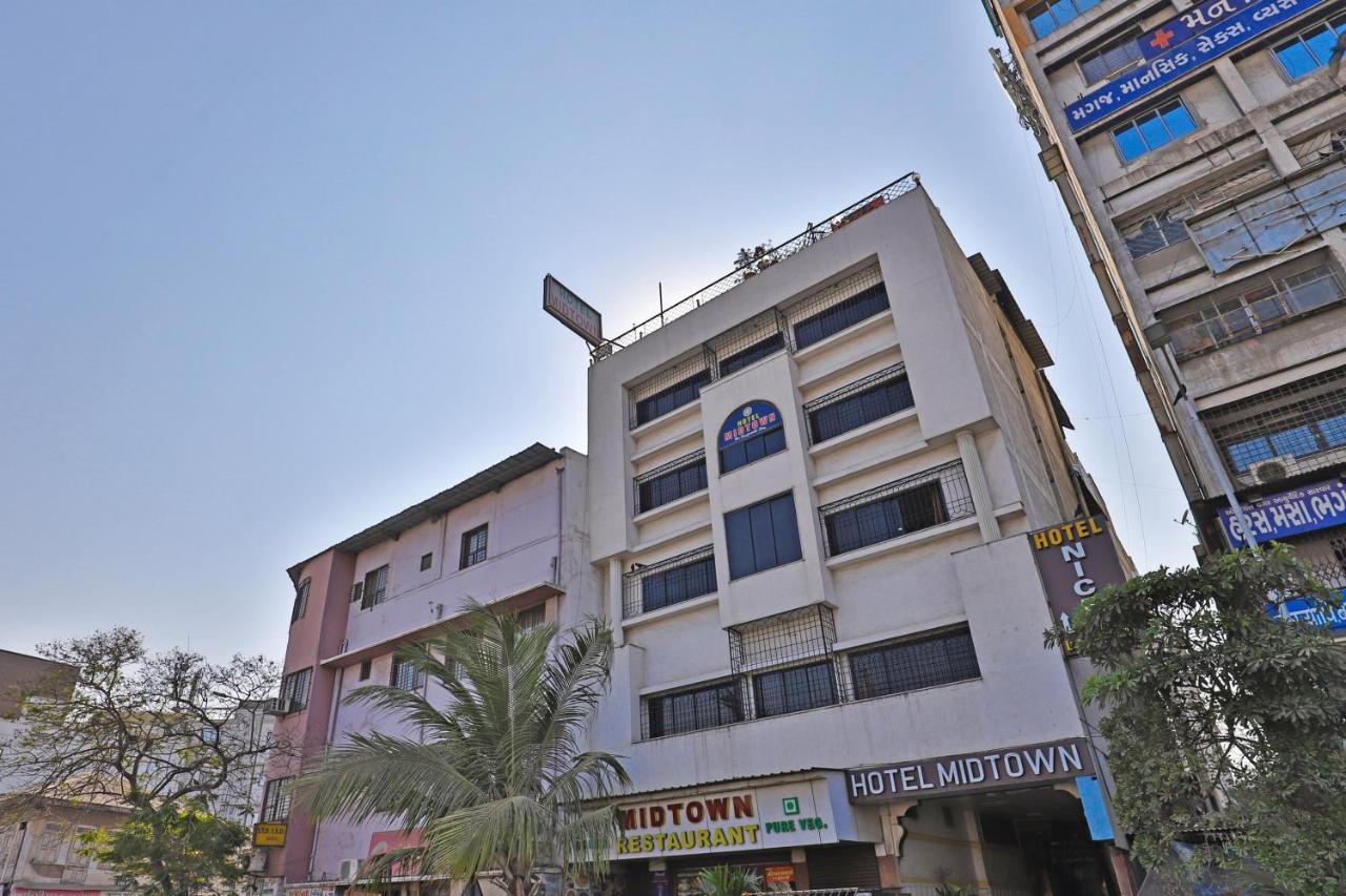 Hotel Midtown Surat Ngoại thất bức ảnh